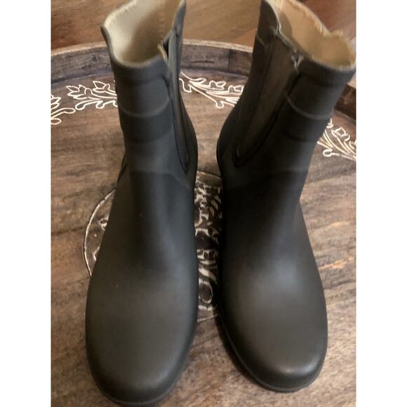 Women's Tretorn Medium Grey Rubber Ankle Boots sz 10 (10.5) - Picture 3 of 8